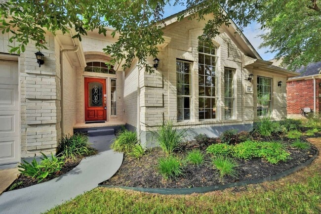 Building Photo - 1016 Savanna Ln