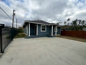 Building Photo - 514 Martin Luther King Dr