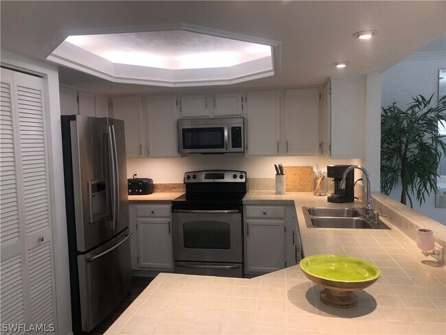 Foto del edificio - 1000 Misty Pines Cir