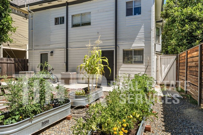 Photo - 1508 E Street- House