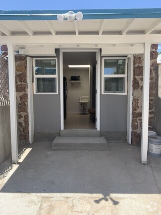BRAND NEW STUDIO!! - 4505 Pershing Dr