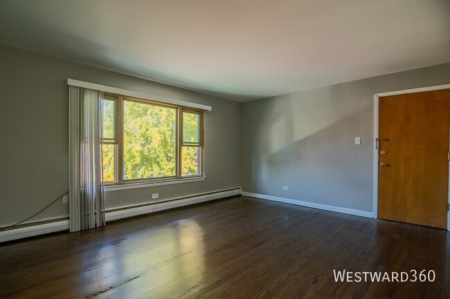 Foto del edificio - 13027 Seeley Ave