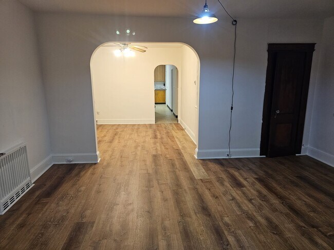 Foto del edificio - 176 Dubois Ave