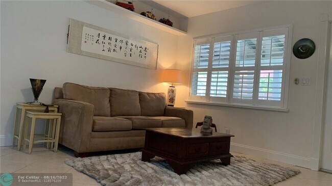 Foto del edificio - 3204 NE 6th St
