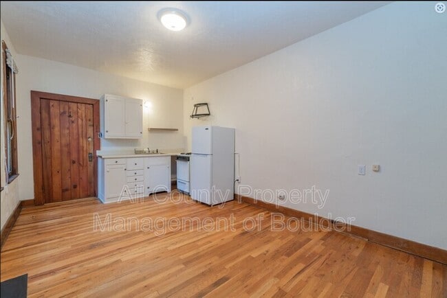 Building Photo - 2408 8th St