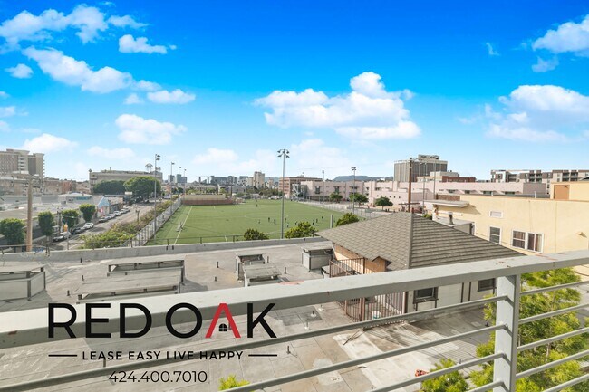 Foto del edificio - 1331 W 7th St
