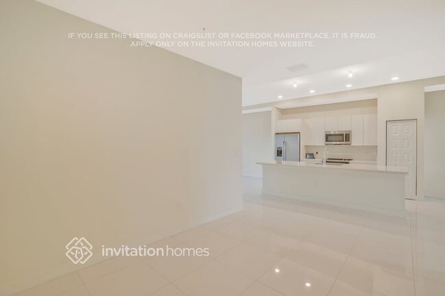 Foto del edificio - 7819 NW 104th Ave