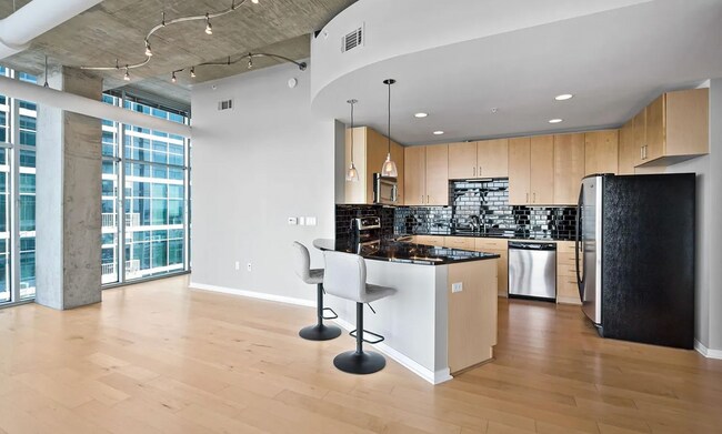 Foto del edificio - 1700 Bassett St