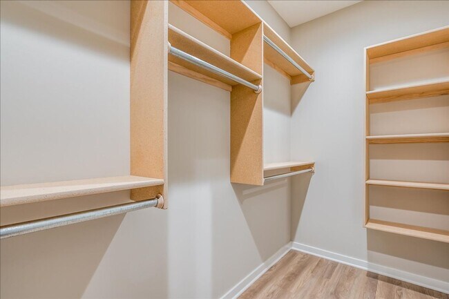 Building Photo - 2102 N Melody Ct