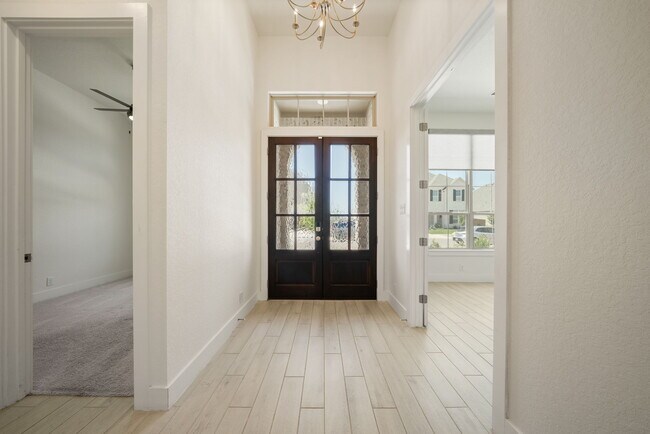 Building Photo - Stunning 4-Bed, 4.5-Bath Home with Pool Access and Private Yard in New Braunfels