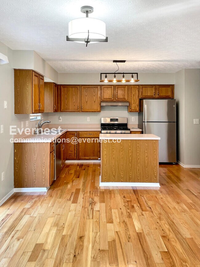 Foto del edificio - 2423 Rock Creek Ct