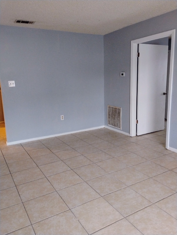 Building Photo - 5245 Kimberlin Dr