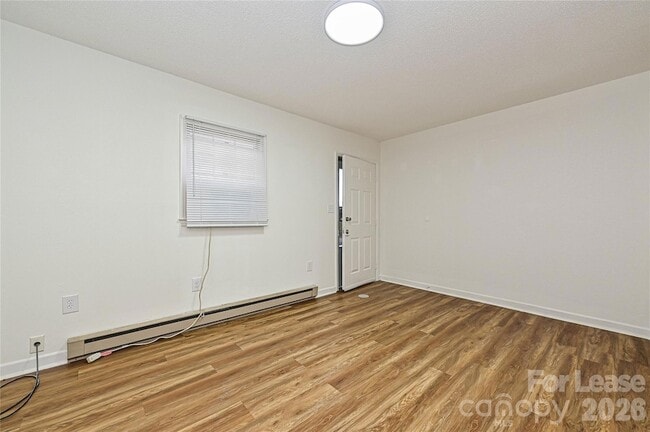 Building Photo - 220 McDade Rd