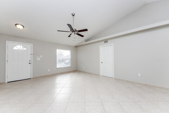 Foto del edificio - 850 Blanc Ct