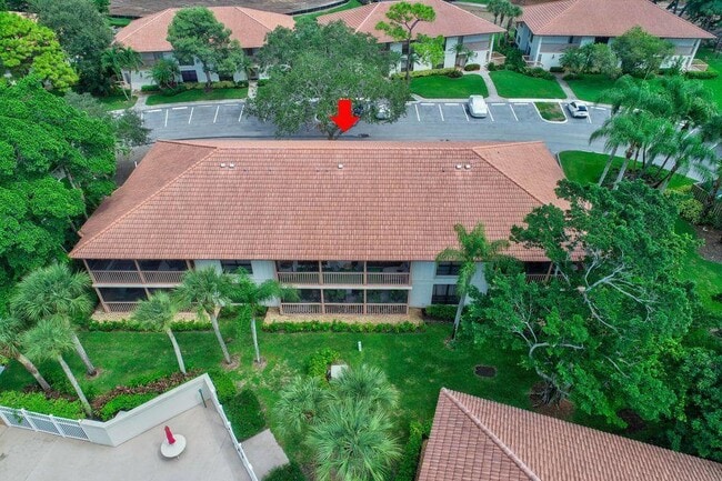Building Photo - 421 Brackenwood Ln S