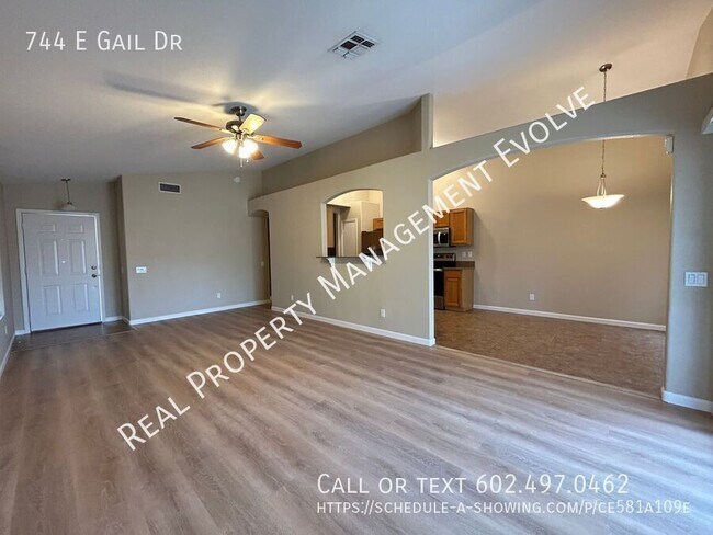 Building Photo - A GORGEOUS CHANDLER HOUSE WITH A GORGEOUS ...