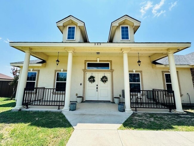 Building Photo - 243 Eagle View Road