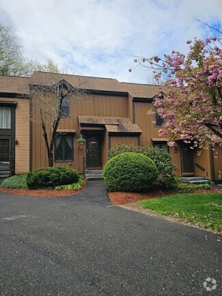 Building Photo - 63 Quarry Cir Dr