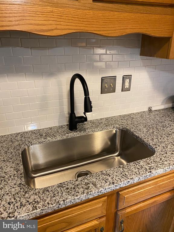 Foto del edificio - 1284 S Ox Rd