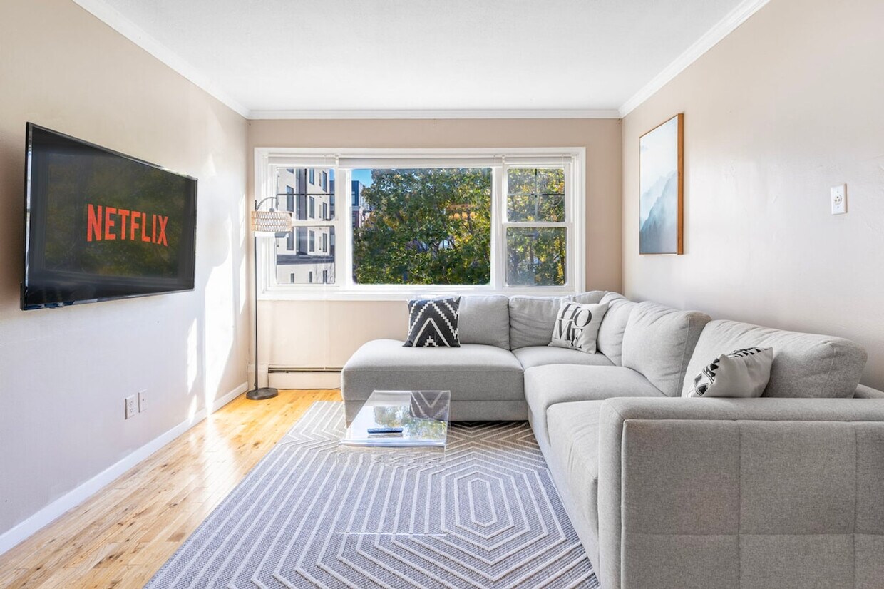 Foto principal - 3024 Humboldt Ave S