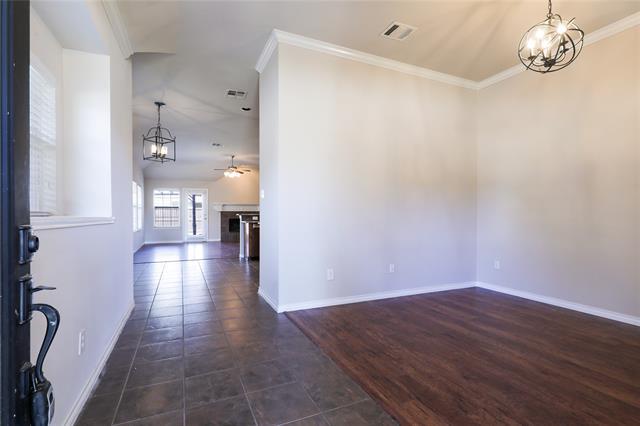 Foto del edificio - 5920 Silver Buckle Dr