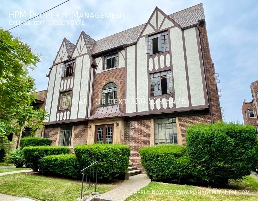 1352 Kenilworth Ave Unit 201, Lakewood, OH 44107 Room for Rent in