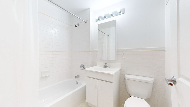 Building Photo - 837 Washington Ave