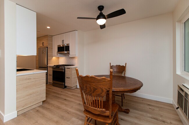 Foto del edificio - 3637 Glendon Ave