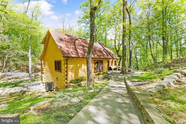 Building Photo - 1850 Ridge Rd