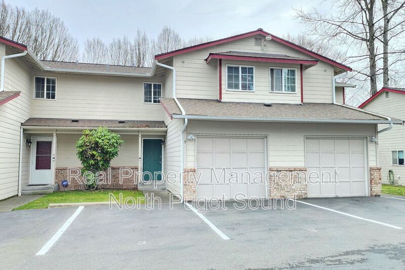 126 W Casino Rd, Everett, WA 98204 Townhome Rentals in Everett WA