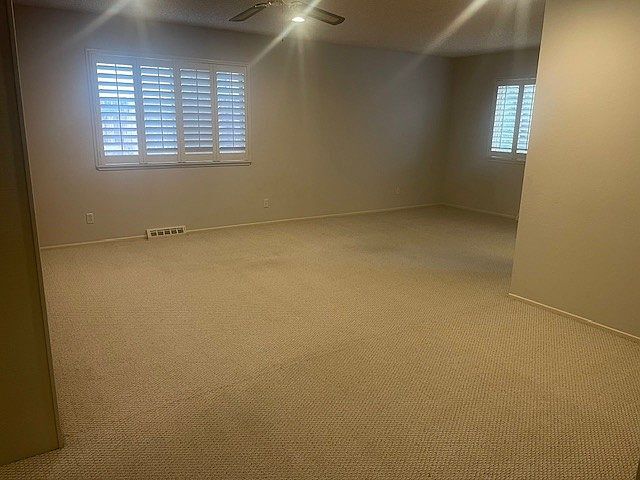 Building Photo - 5840 Foxtail Dr