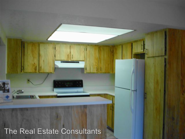Building Photo - 752 Silver Dr