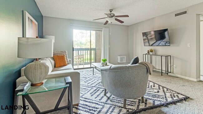 Foto del edificio - 10263 Whispering Forest Dr