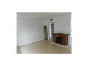 Building Photo - 8125 Wonderland Ln