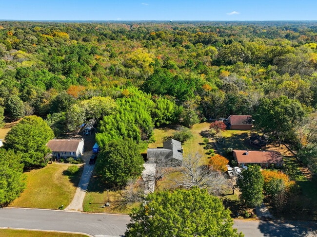 Building Photo - 305 Belmont Farms Dr