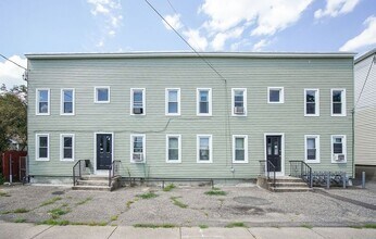Building Photo - 34 Joy St