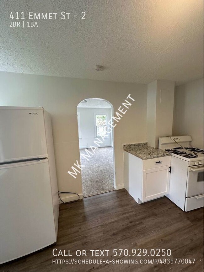 Building Photo - 2 bed/1 bath