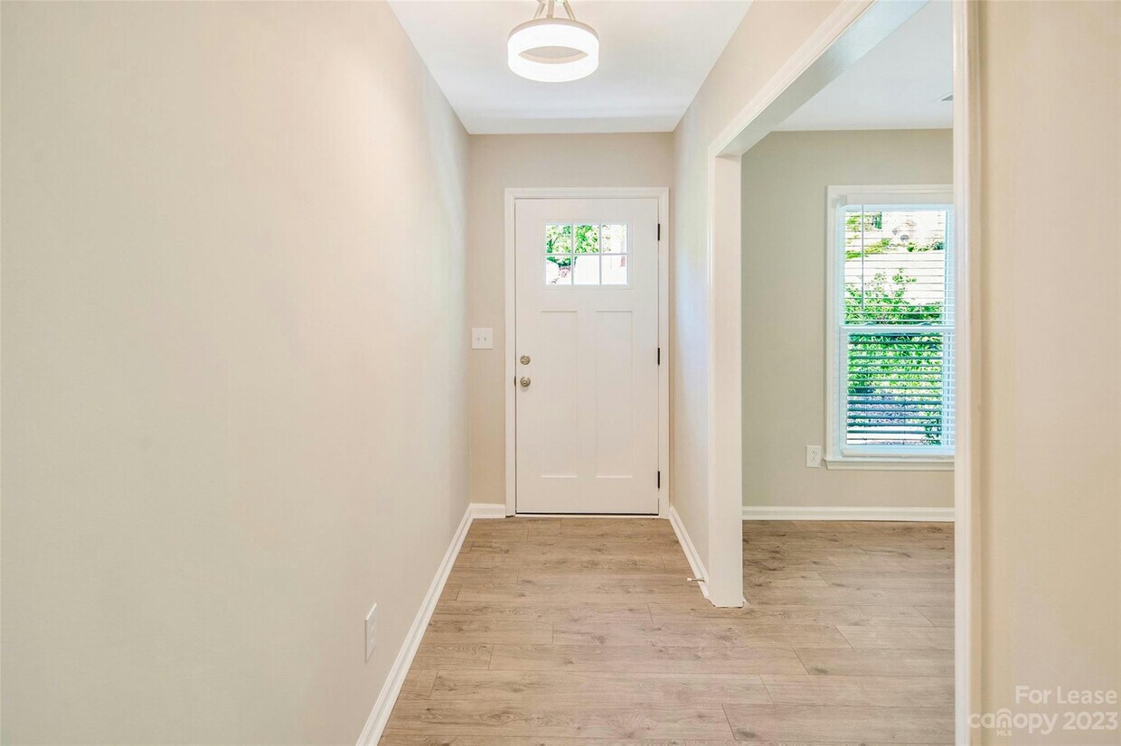 Foto principal - 5526 Whistlewood Ln