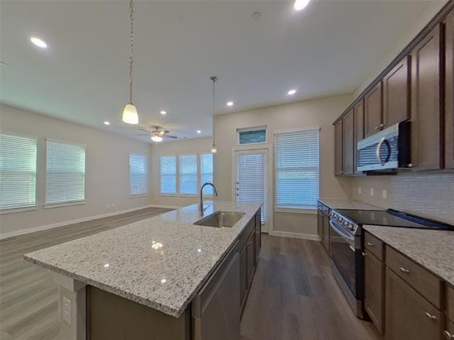 Foto del edificio - 5468 Sandstone Dr