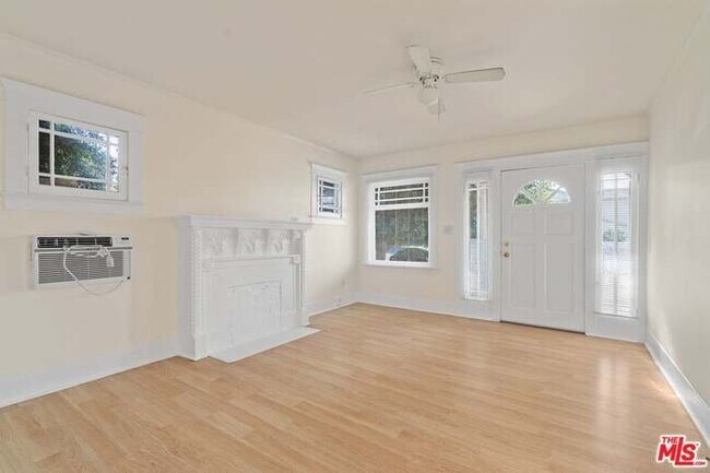 Foto del edificio - 547 W Kelso St