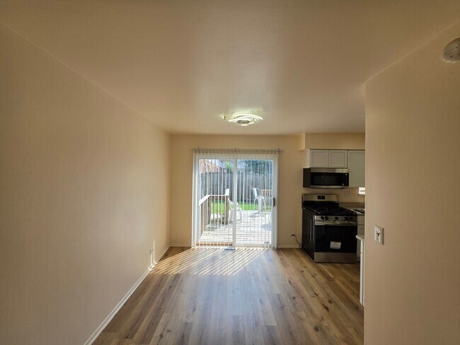 Foto del edificio - 5044 Brighton Ln