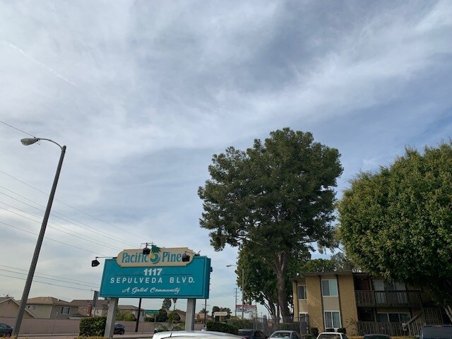 Building Photo - 1127 Sepulveda Blvd