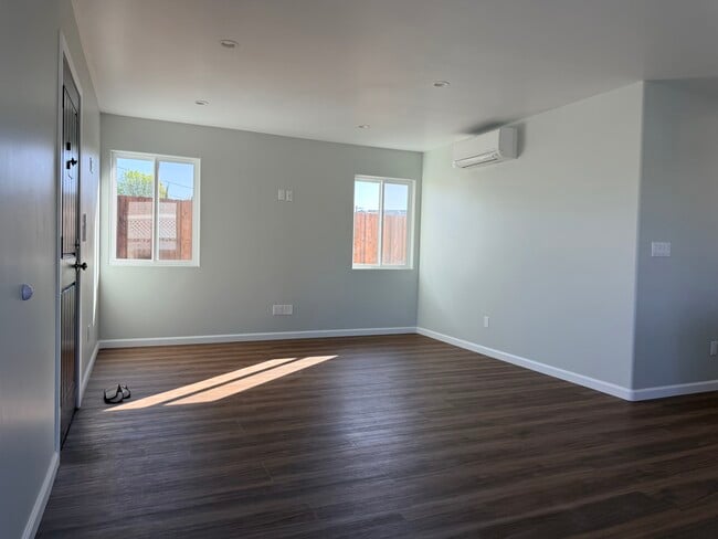 Sala de estar - 10233 Collett Ave