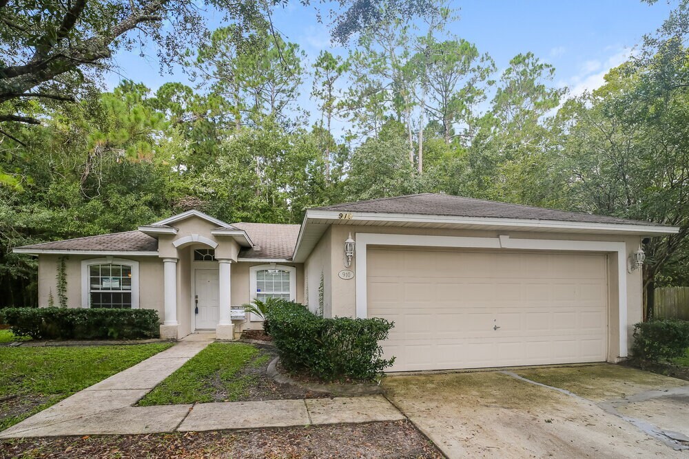 Foto principal - 910 Lake Point Way