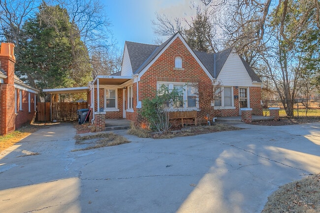 Photo - Beautiful Duplex + 1 bedroom + OKC House