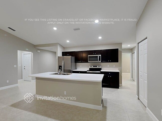 Foto del edificio - 575 Gancedo St SW