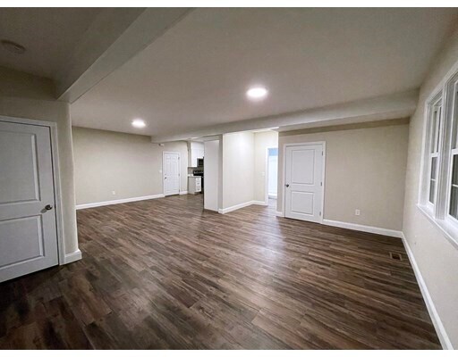 Building Photo - 4 Montrose Park