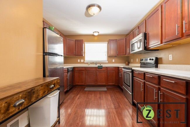 Building Photo - 3152 Torrent Ln