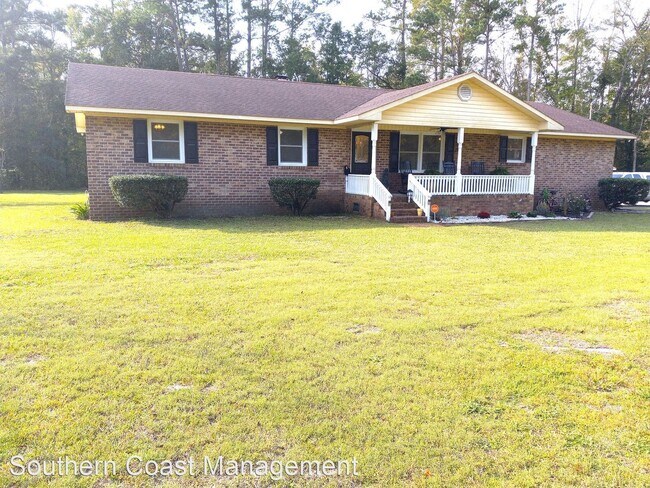 Building Photo - 3 br, 2 bath House - 657 Dukes Road
