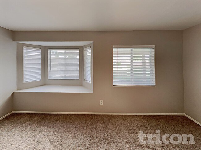 Building Photo - 8142 Dancing Ave